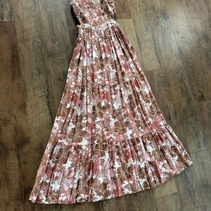 Chic Floral Maxi Dress in Pink and Brown